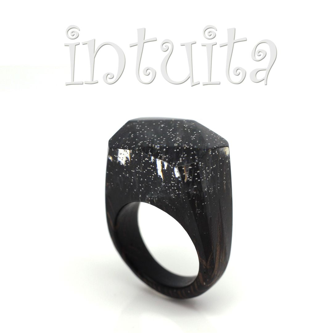 Fantasy Design Handmade Clear Resin and Wood Ring Size 52-53 (US 6 - 6 1/2) Clear Blue Resin and Wood Ring Size 53 (US 6 1/2)
