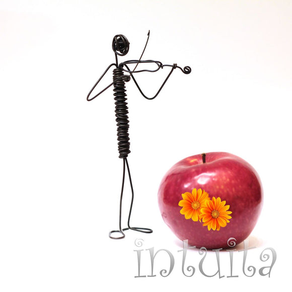 Fiddler Wire Figurine
